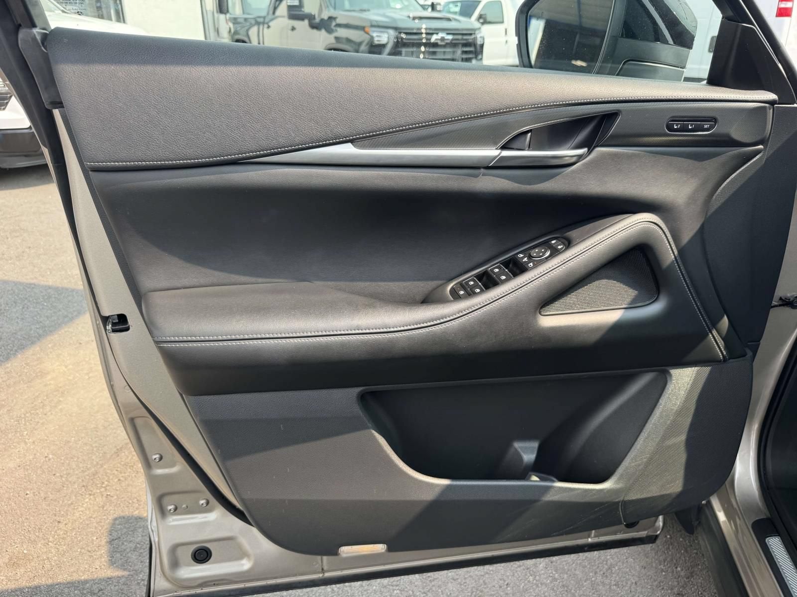 2023 INFINITI QX60 LUXE AWD