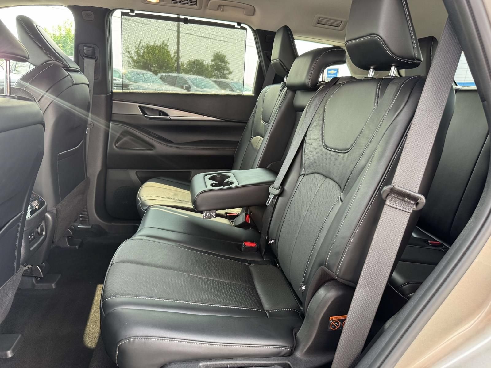 2023 INFINITI QX60 LUXE AWD