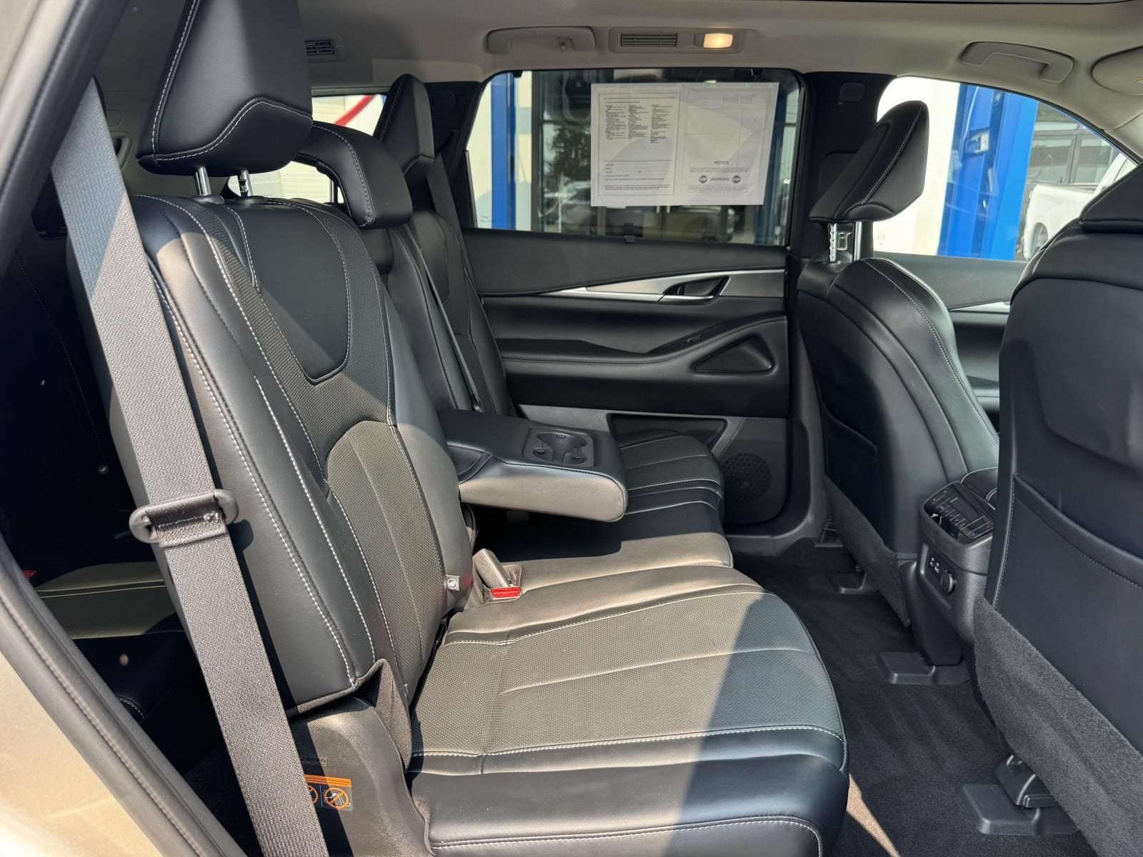 2023 INFINITI QX60 LUXE AWD