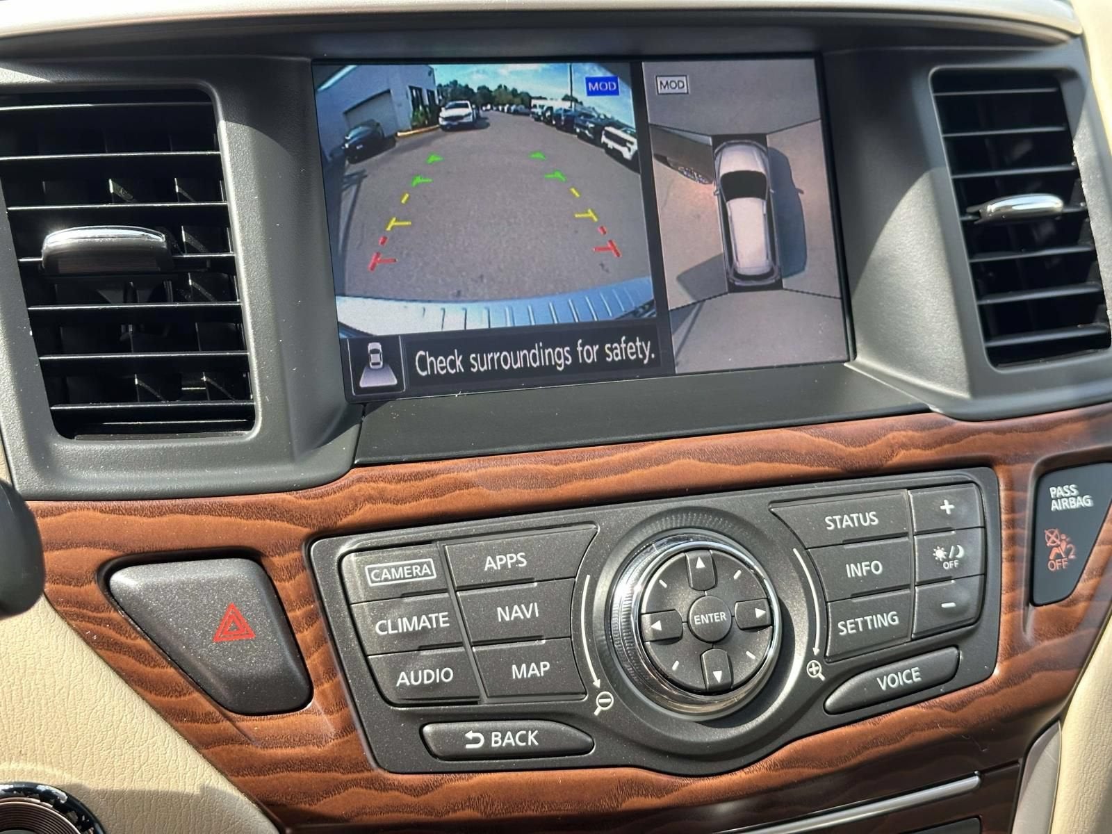 2017 Nissan Pathfinder Platinum