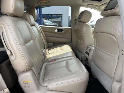 2017 Nissan Pathfinder Platinum