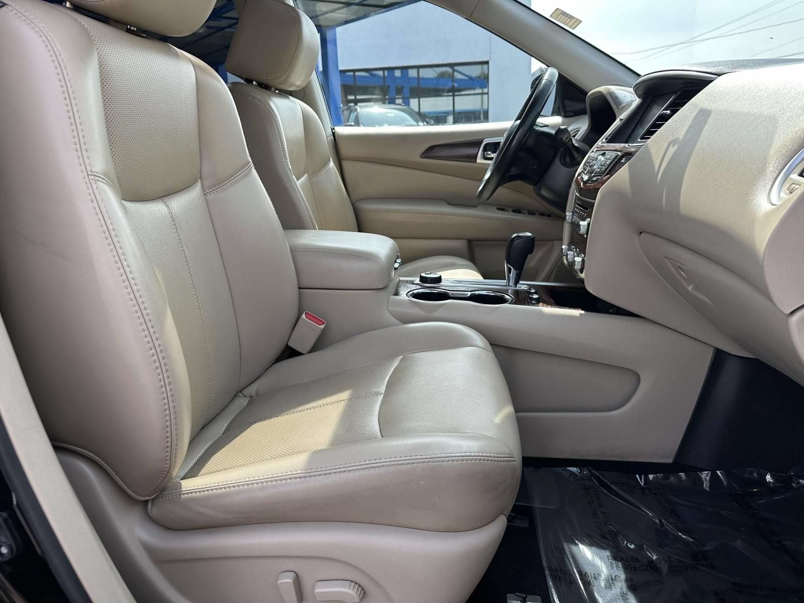 2017 Nissan Pathfinder Platinum