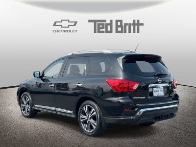 2017 Nissan Pathfinder Platinum