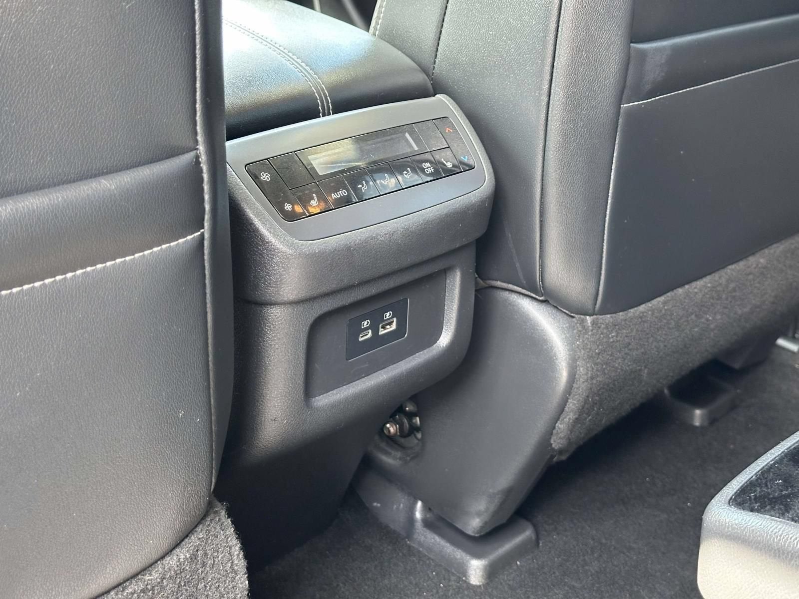 2022 Nissan Pathfinder SL 4WD