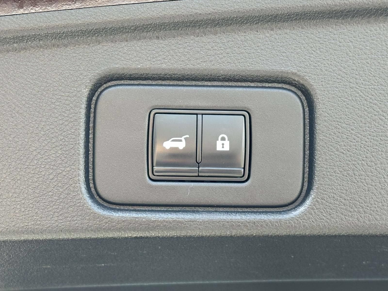 2022 Nissan Pathfinder SL 4WD