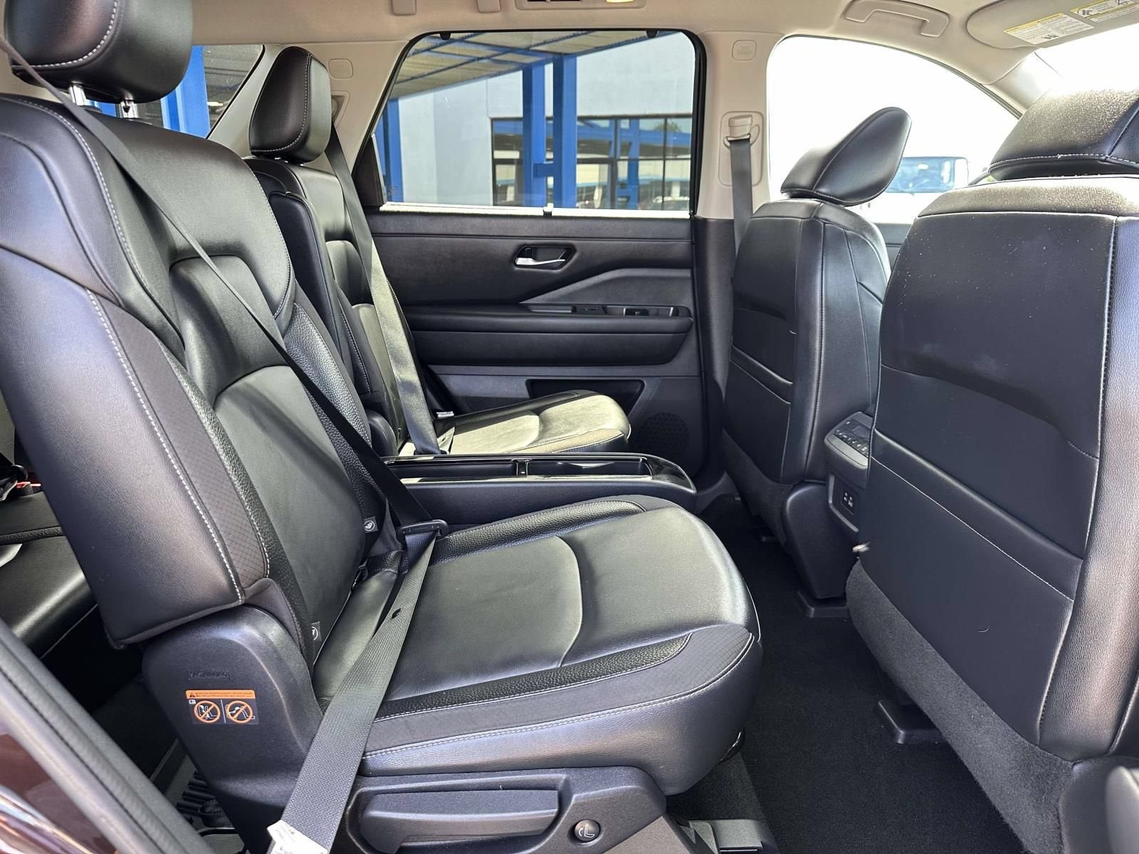 2022 Nissan Pathfinder SL 4WD