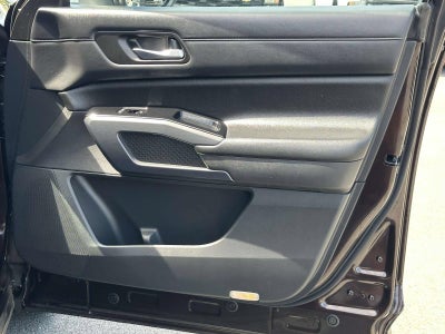 2022 Nissan Pathfinder SL 4WD