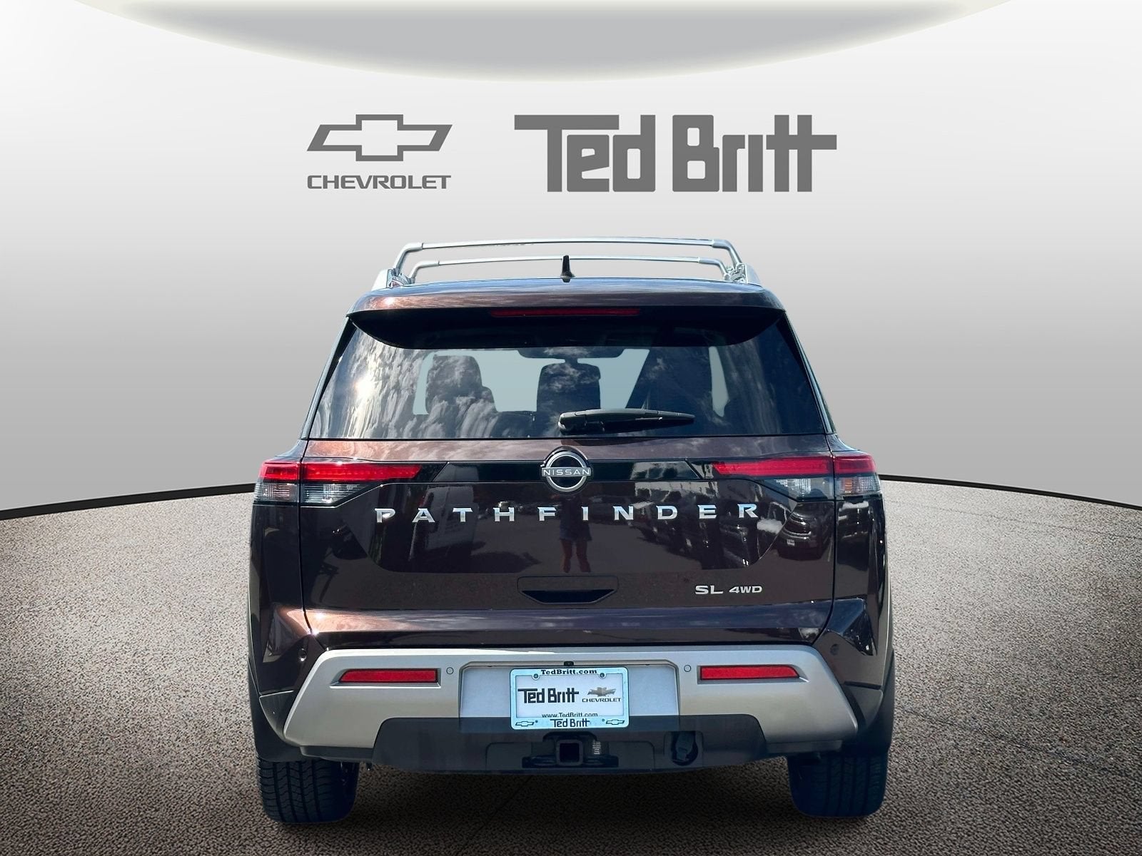 2022 Nissan Pathfinder SL 4WD