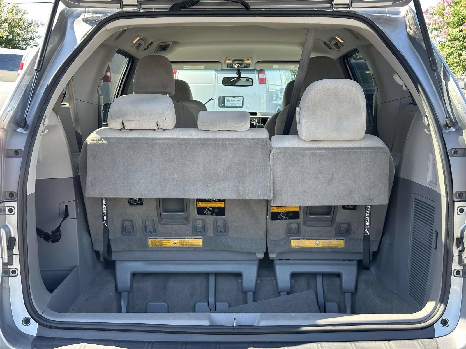 2013 Toyota Sienna LE V6 8 Passenger