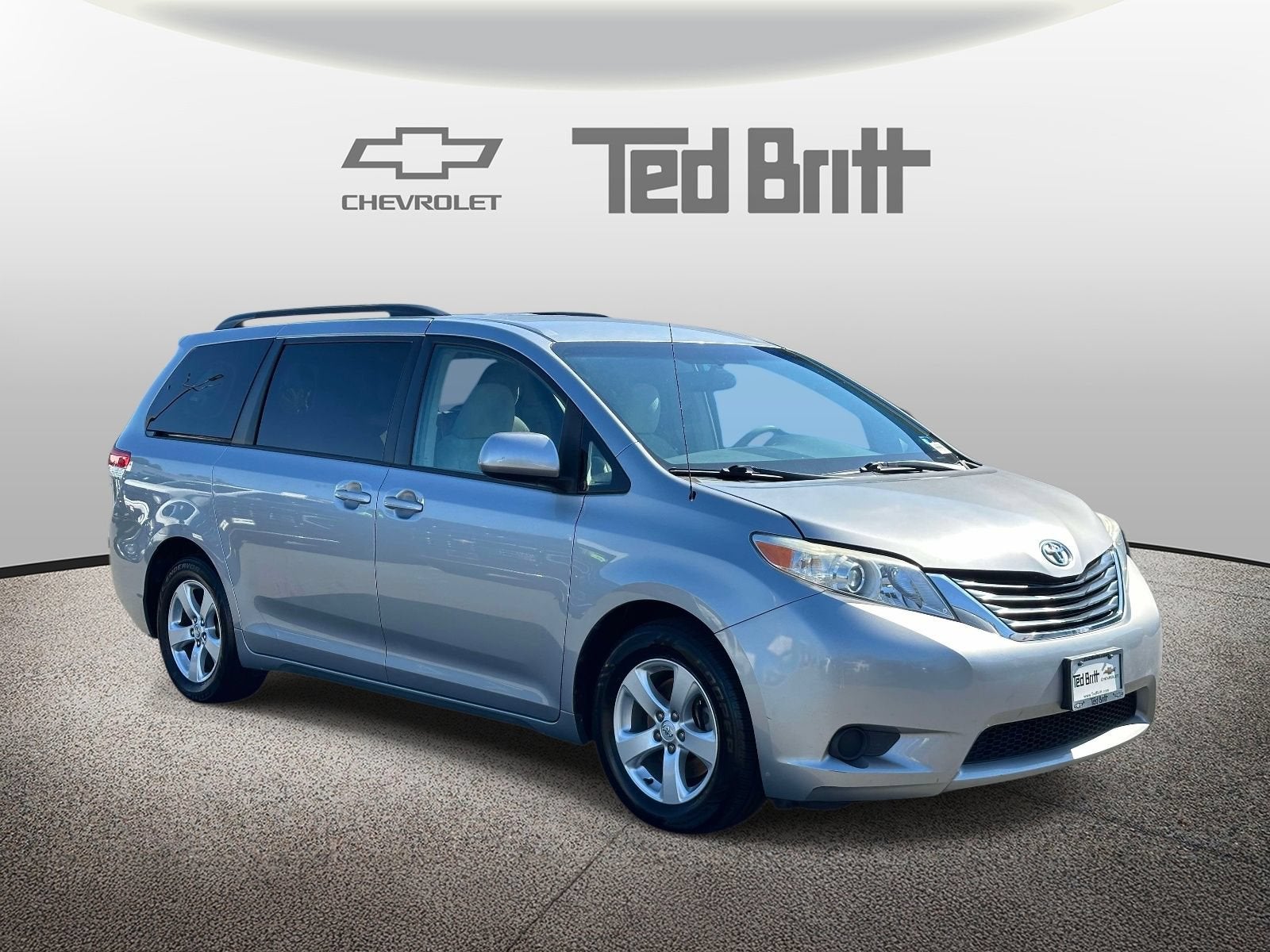 2013 Toyota Sienna LE V6 8 Passenger