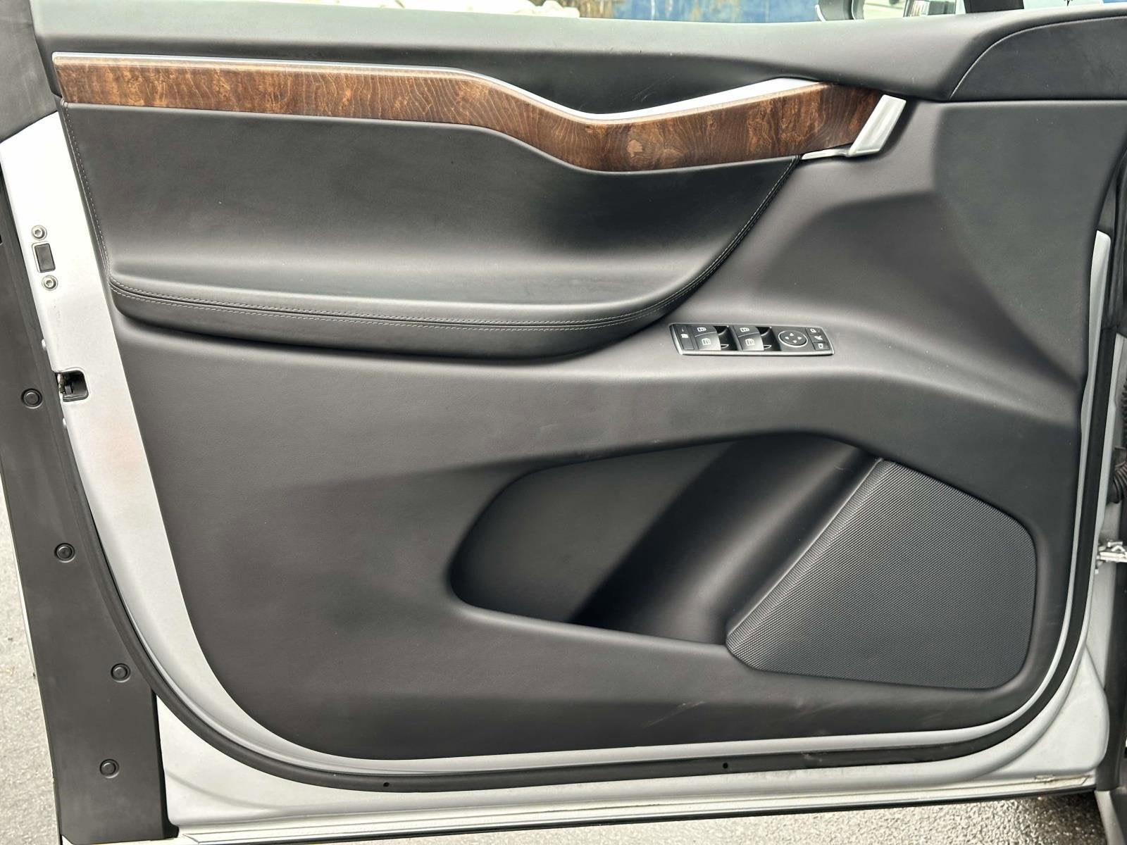 2016 Tesla Model X 70D