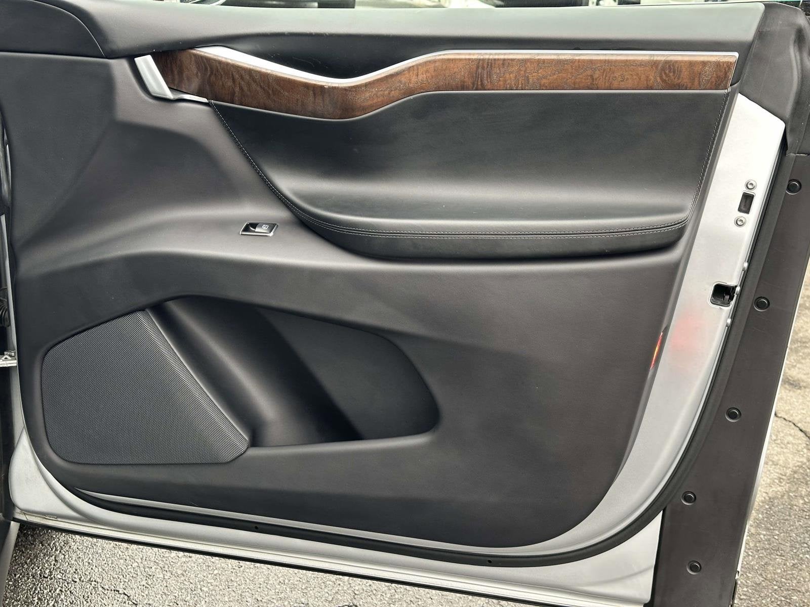 2016 Tesla Model X 70D