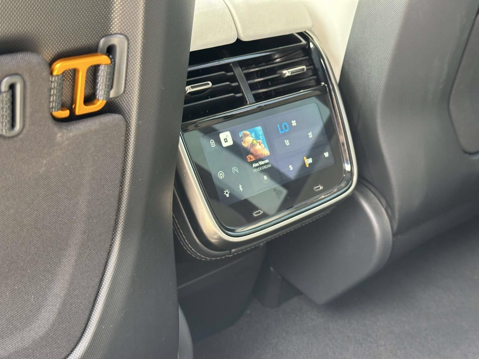 2023 Rivian R1S Adventure