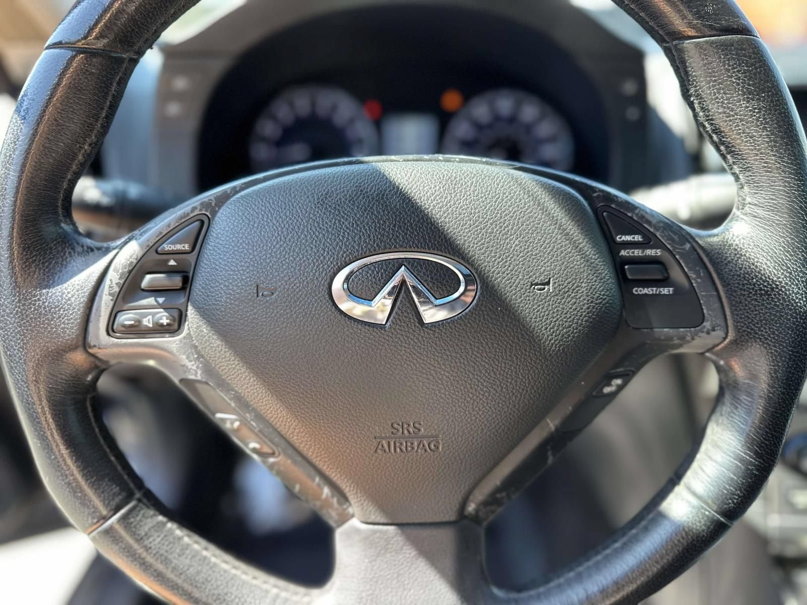 2010 INFINITI G37 Sedan x