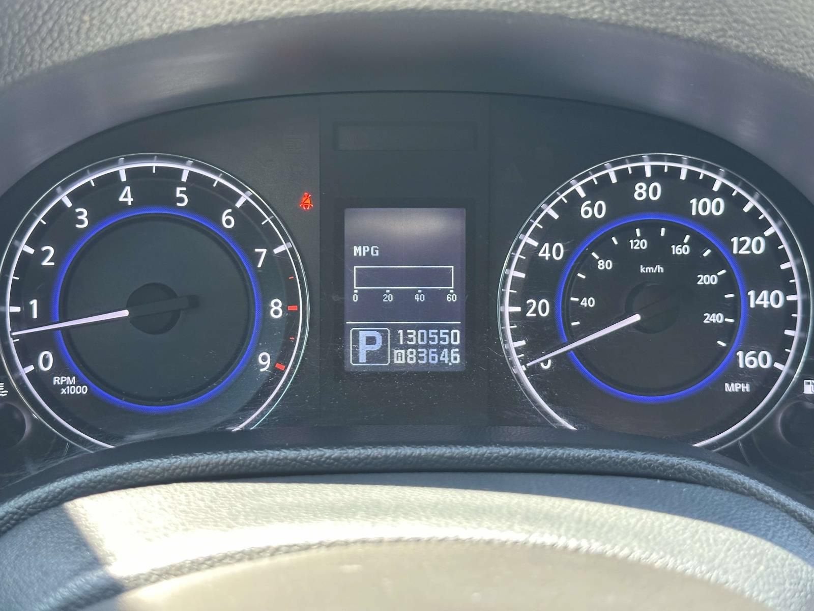 2010 INFINITI G37 Sedan x