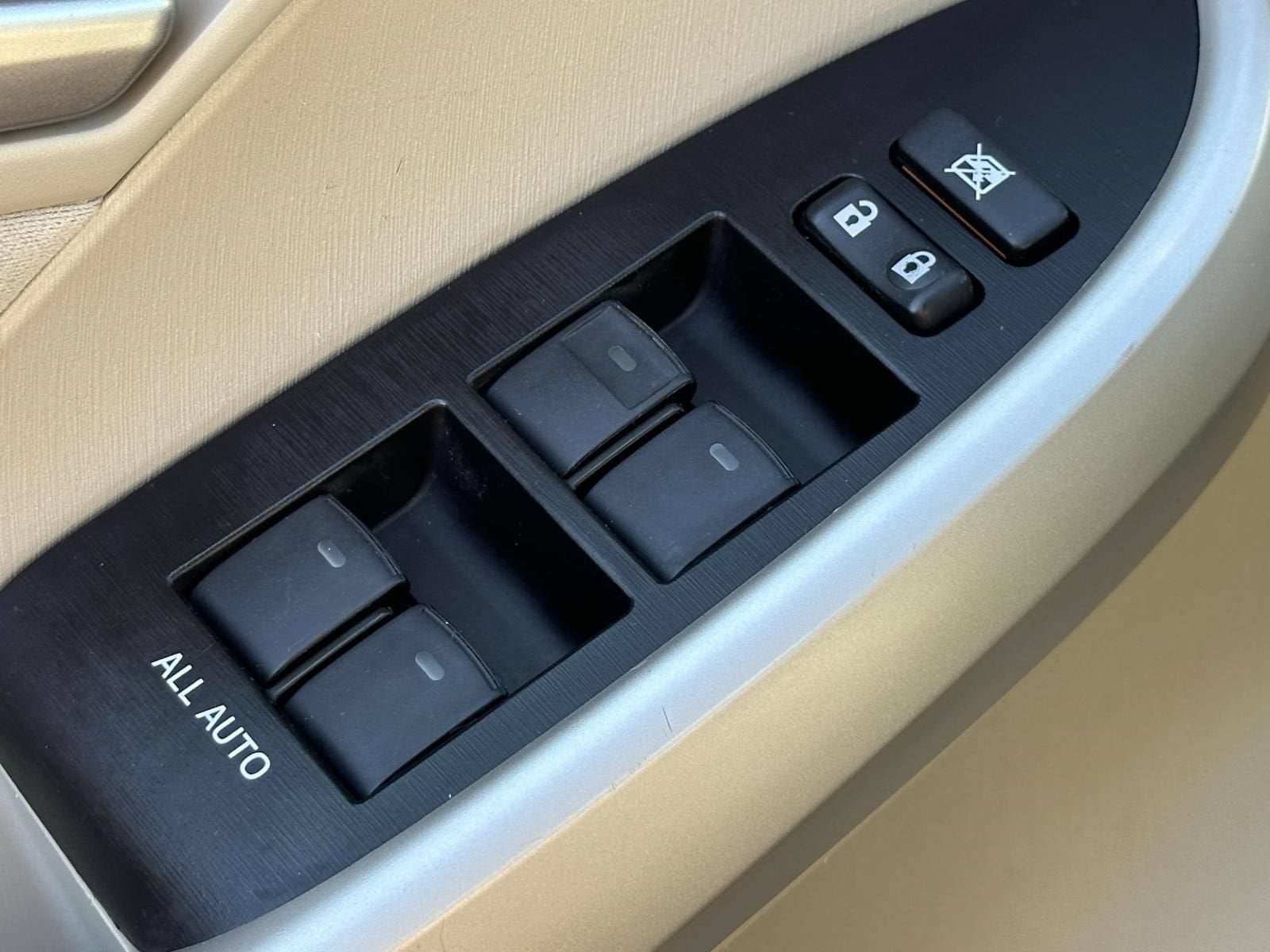 2014 Toyota Prius Three