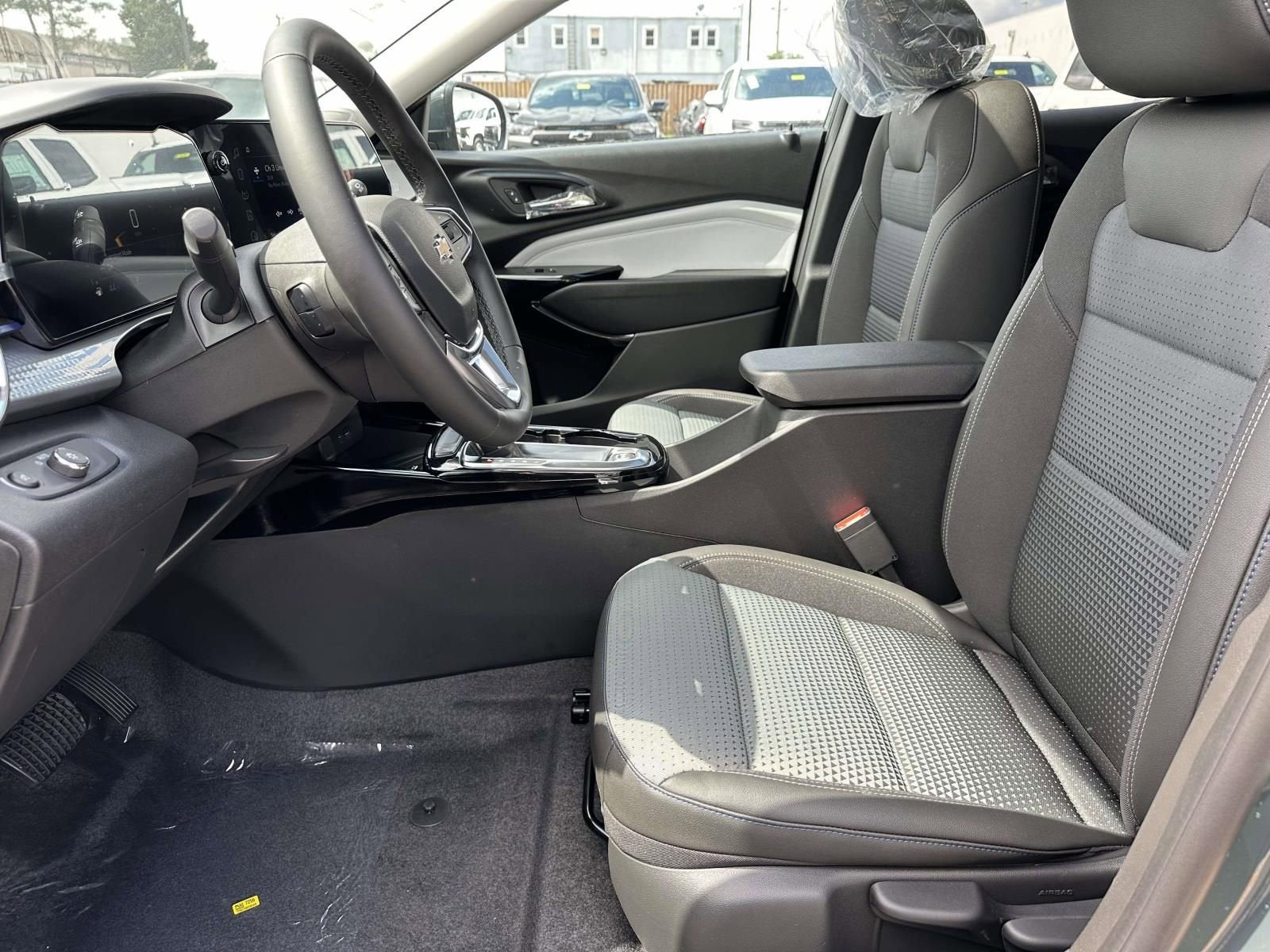 2026 Chevrolet Trax LT - Photo 21