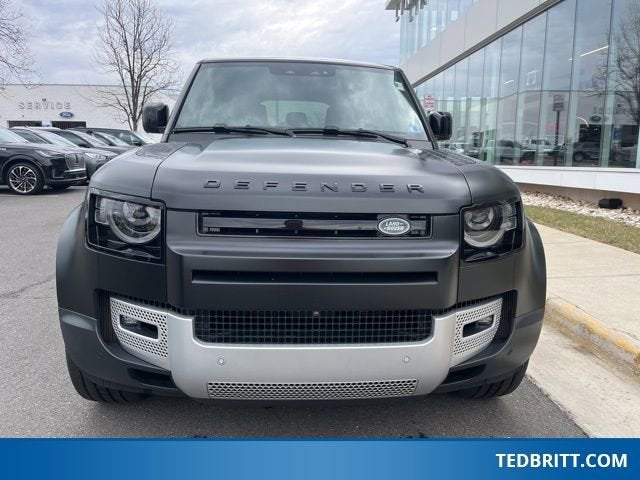 2024 Land Rover Defender 110 P500 SE