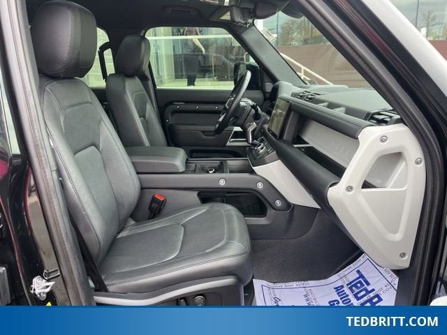 2024 Land Rover Defender 110 P500 SE