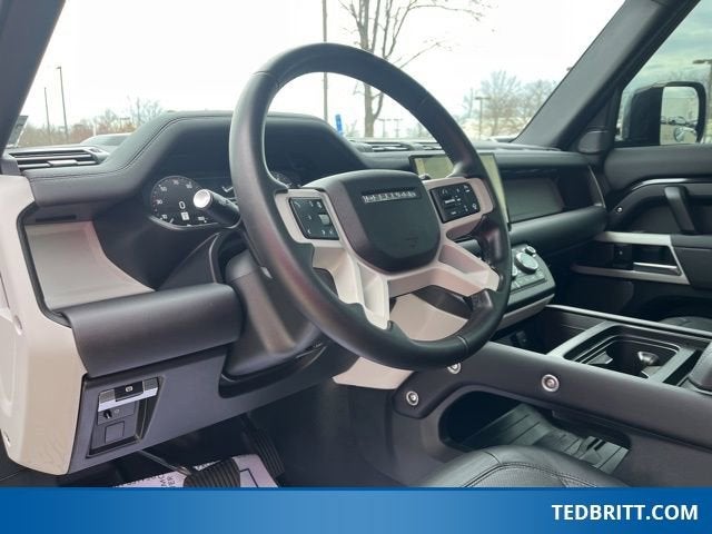 2024 Land Rover Defender 110 P500 SE