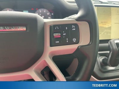 2024 Land Rover Defender 110 P500 SE