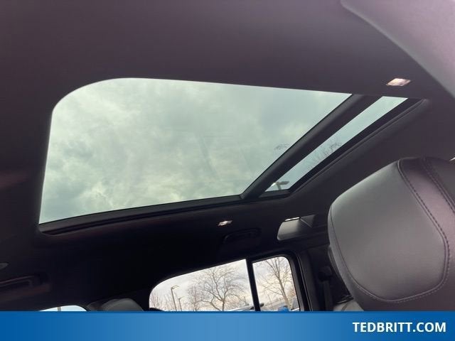 2024 Land Rover Defender 110 P500 SE