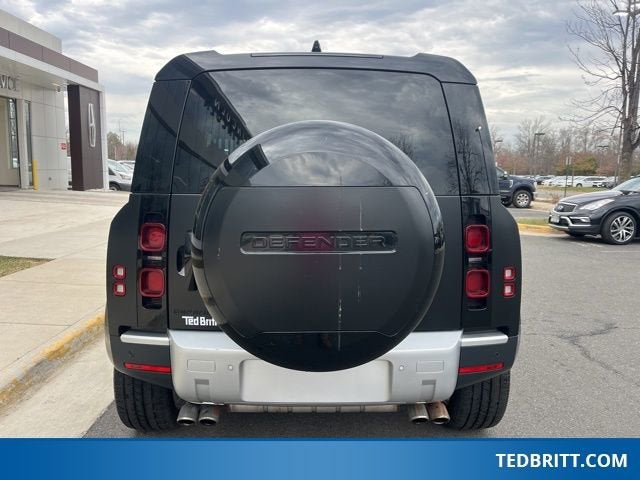 2024 Land Rover Defender 110 P500 SE