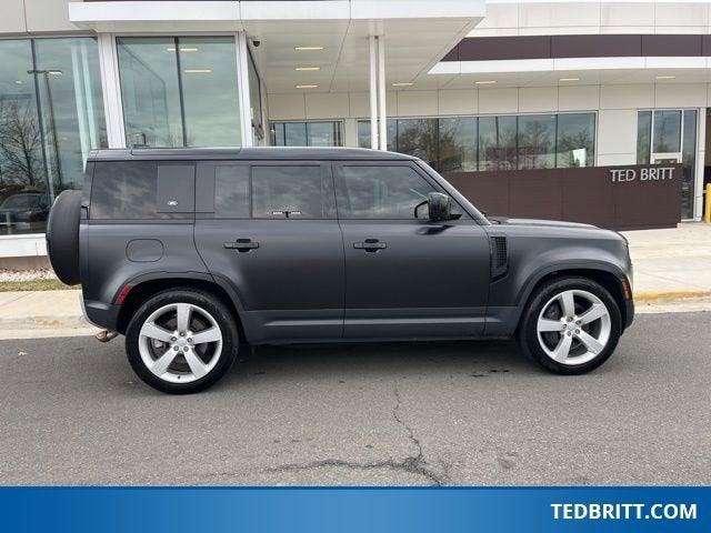 2024 Land Rover Defender 110 P500 SE