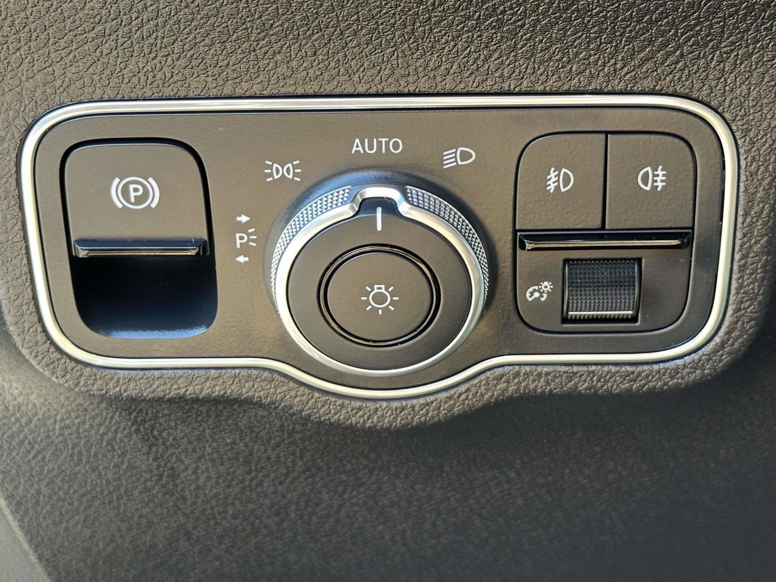 2023 Mercedes-Benz GLB 250 4MATIC®