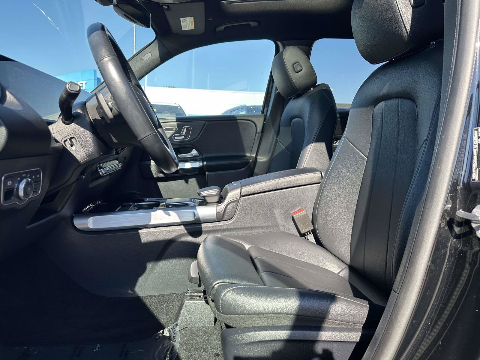 2023 Mercedes-Benz GLB 250 4MATIC®