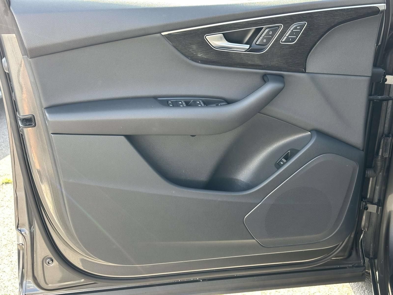 2022 Audi Q7 Premium 45 TFSI quattro Tiptronic