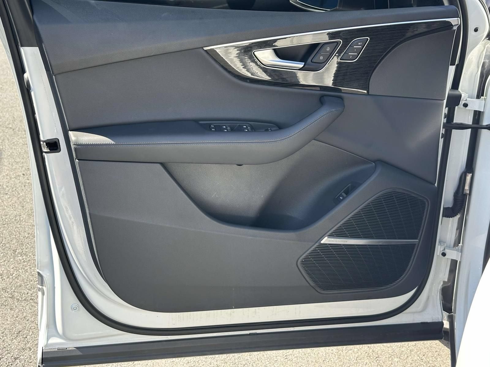 2023 Audi Q7 Premium Plus