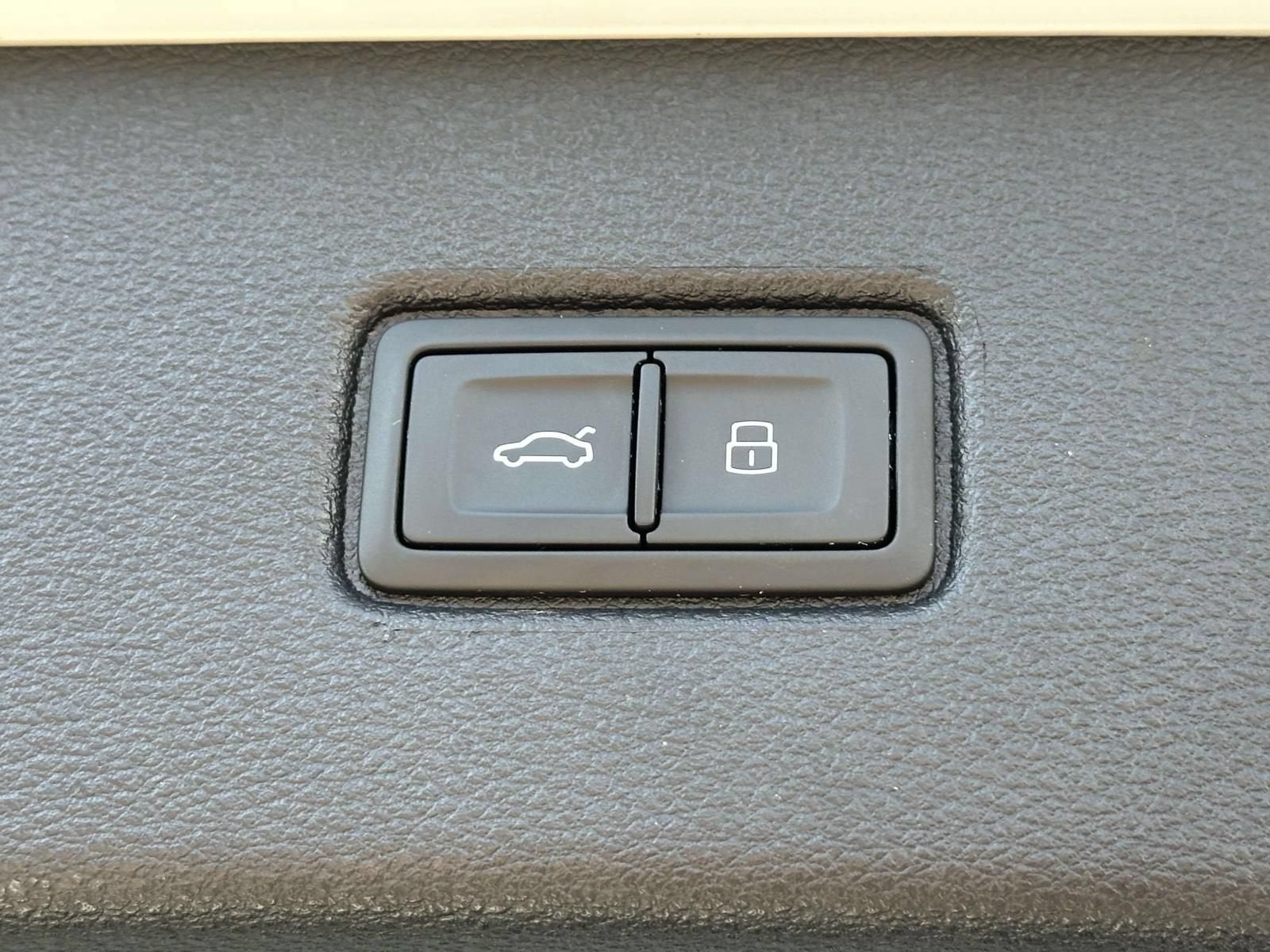 2023 Audi Q7 Premium Plus
