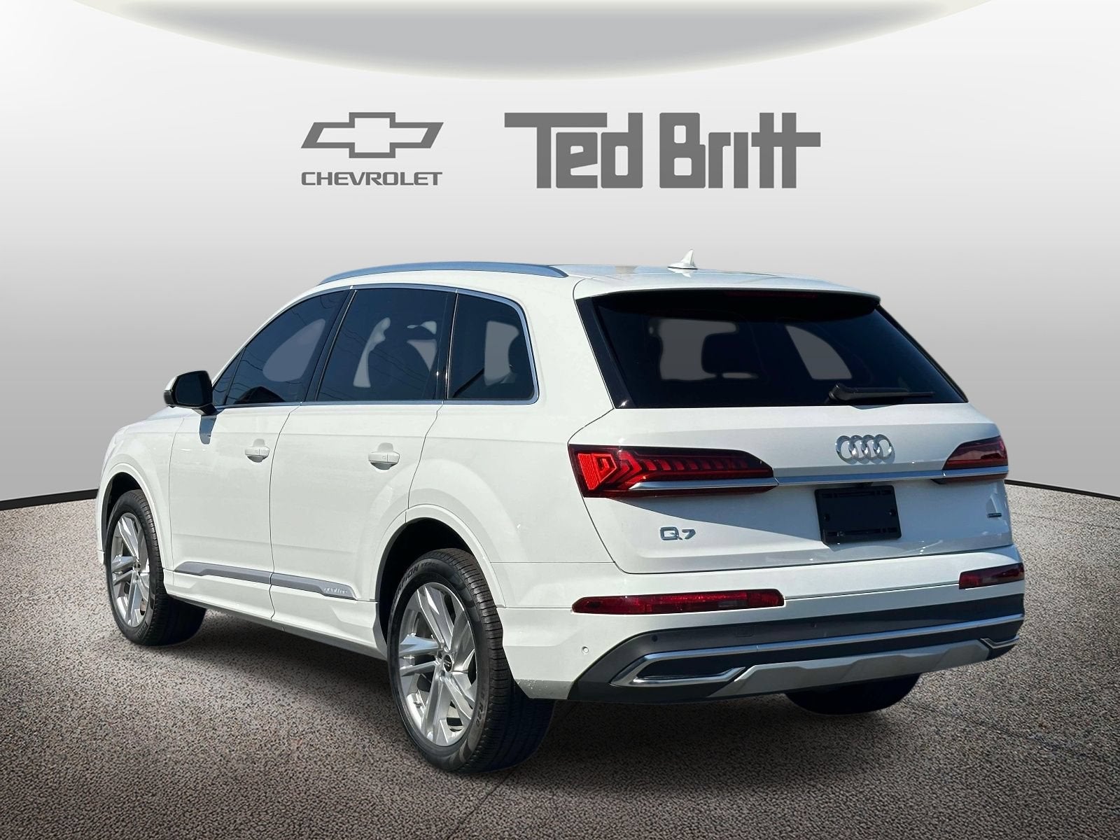 2023 Audi Q7 Premium Plus