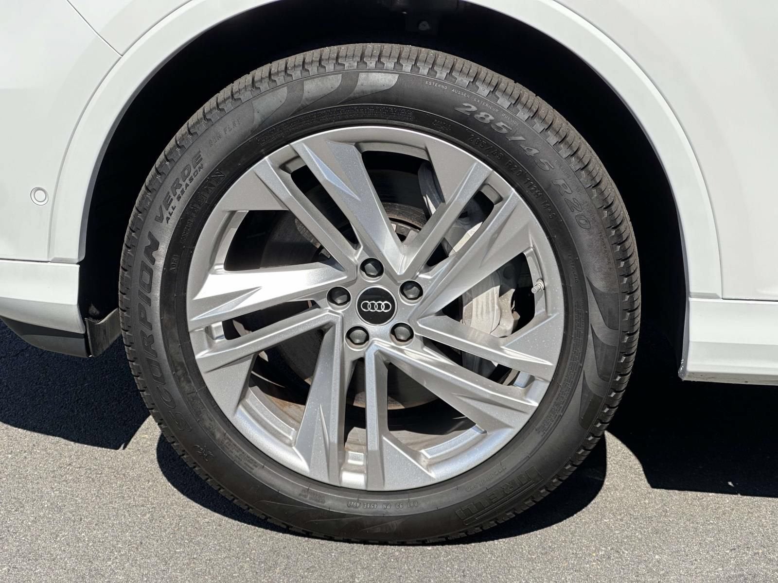 2023 Audi Q7 Premium Plus