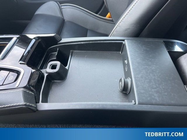 2024 Volvo V60 Recharge Plug-In Hybr Polestar Engineered