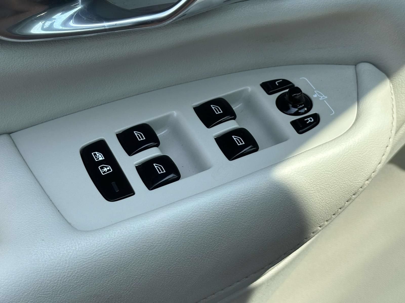2023 Volvo XC90 B6 Plus 7-Seater