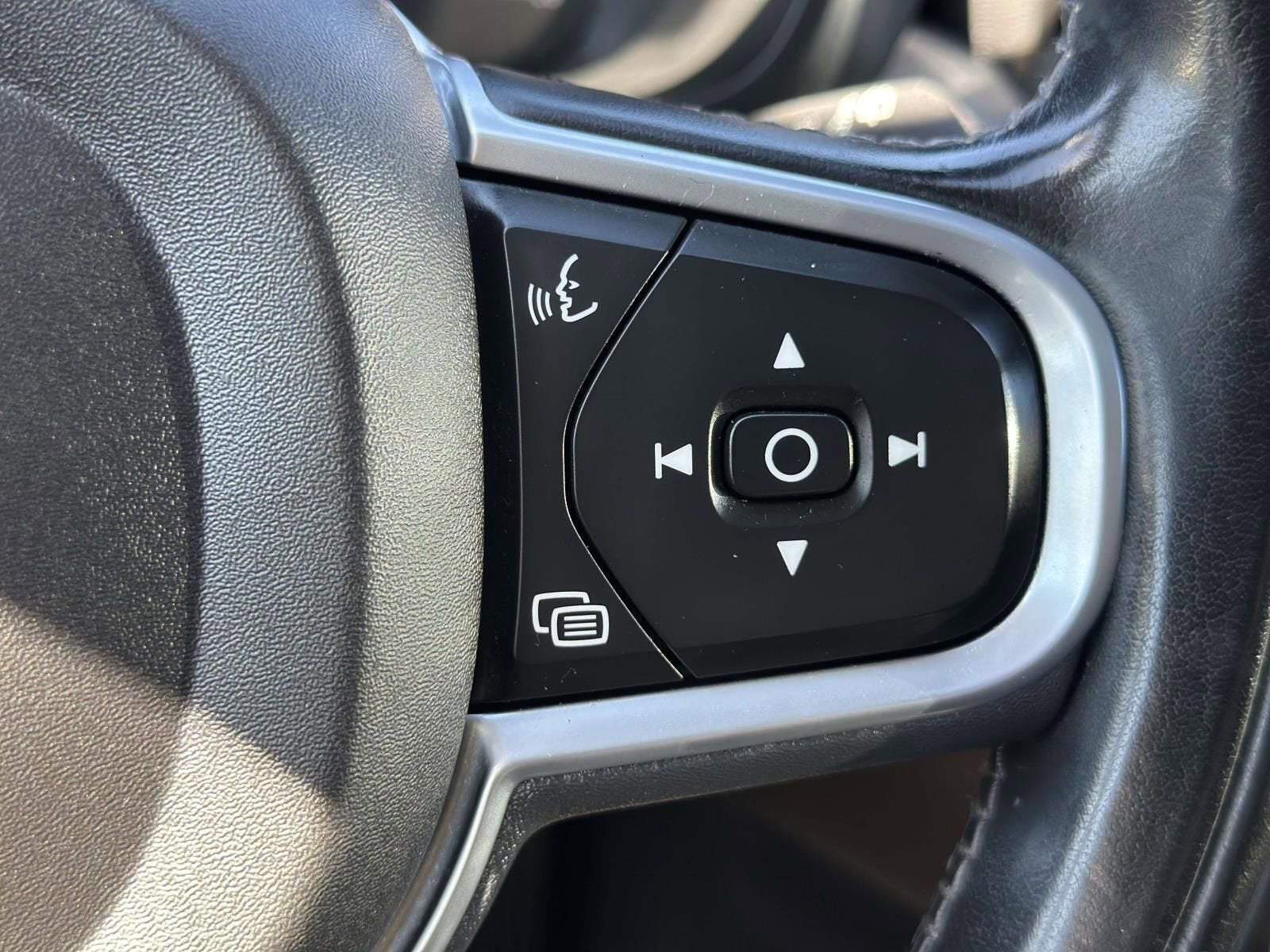 2018 Volvo XC60 T5 Momentum