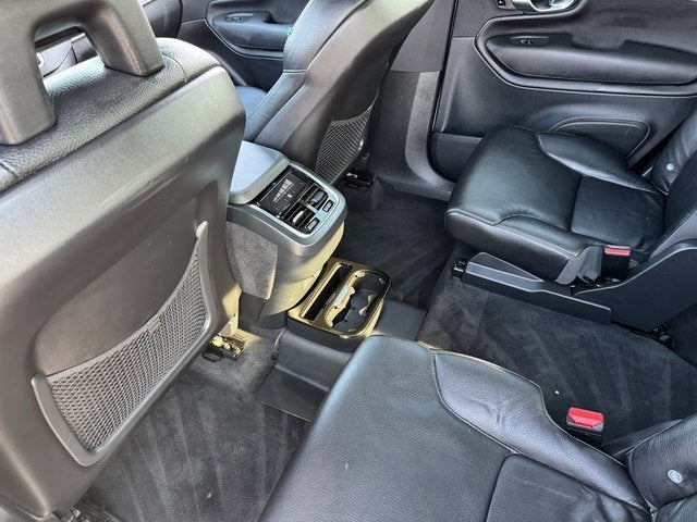 2020 Volvo XC90 T6 Momentum 6 Passenger