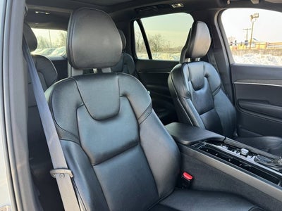 2020 Volvo XC90 T6 Momentum 6 Passenger
