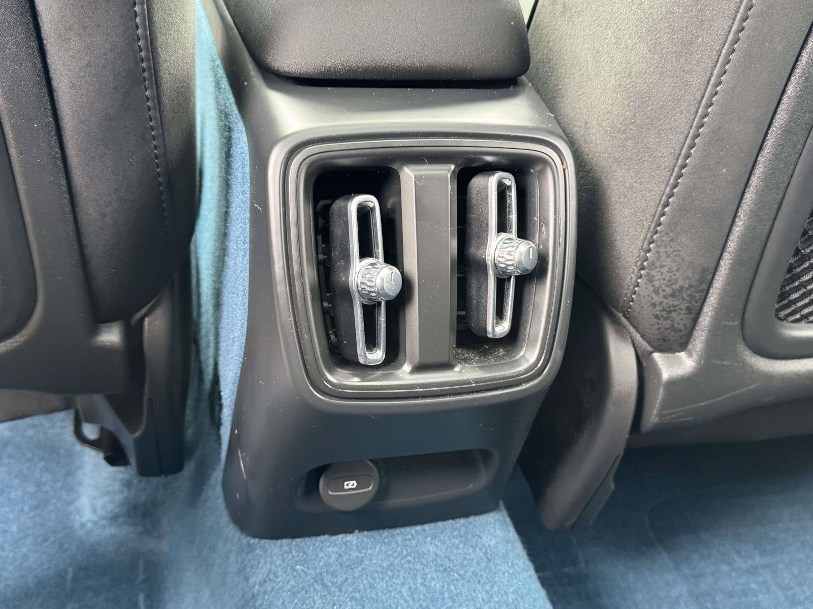 2023 Volvo XC40 Recharge Pure Electr Plus
