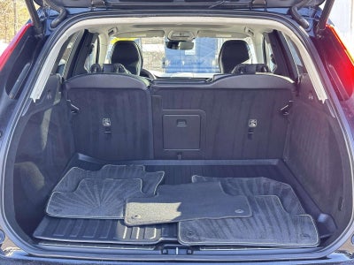 2022 Volvo XC60 B5 Momentum