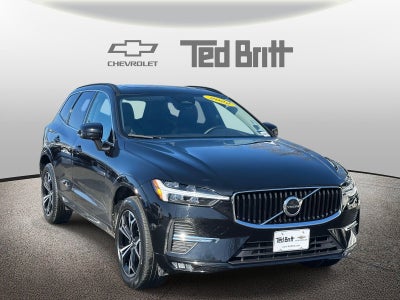 2022 Volvo XC60 B5 Momentum