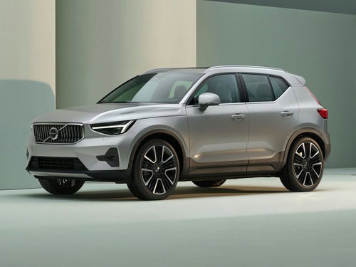2023 Volvo XC40 B5 Plus Dark Theme