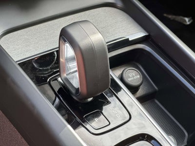 2025 Volvo XC60 Plus