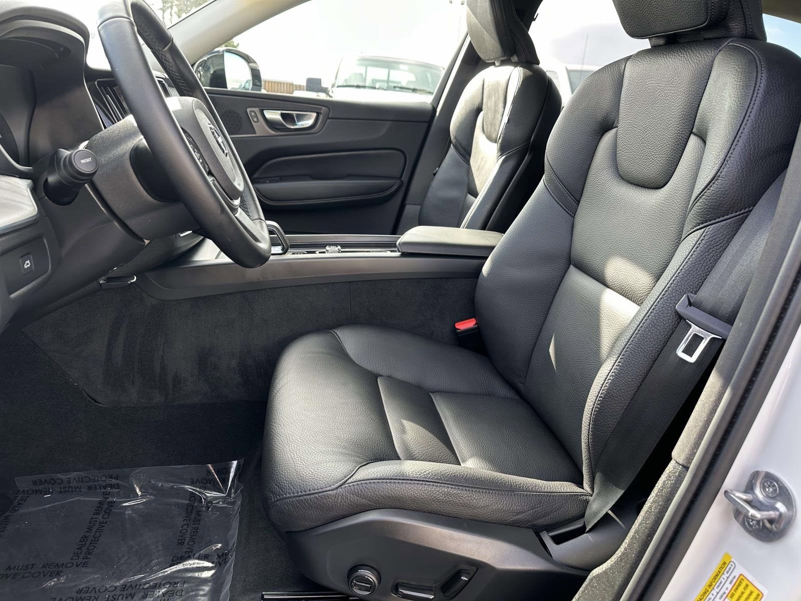 2025 Volvo XC60 Plus