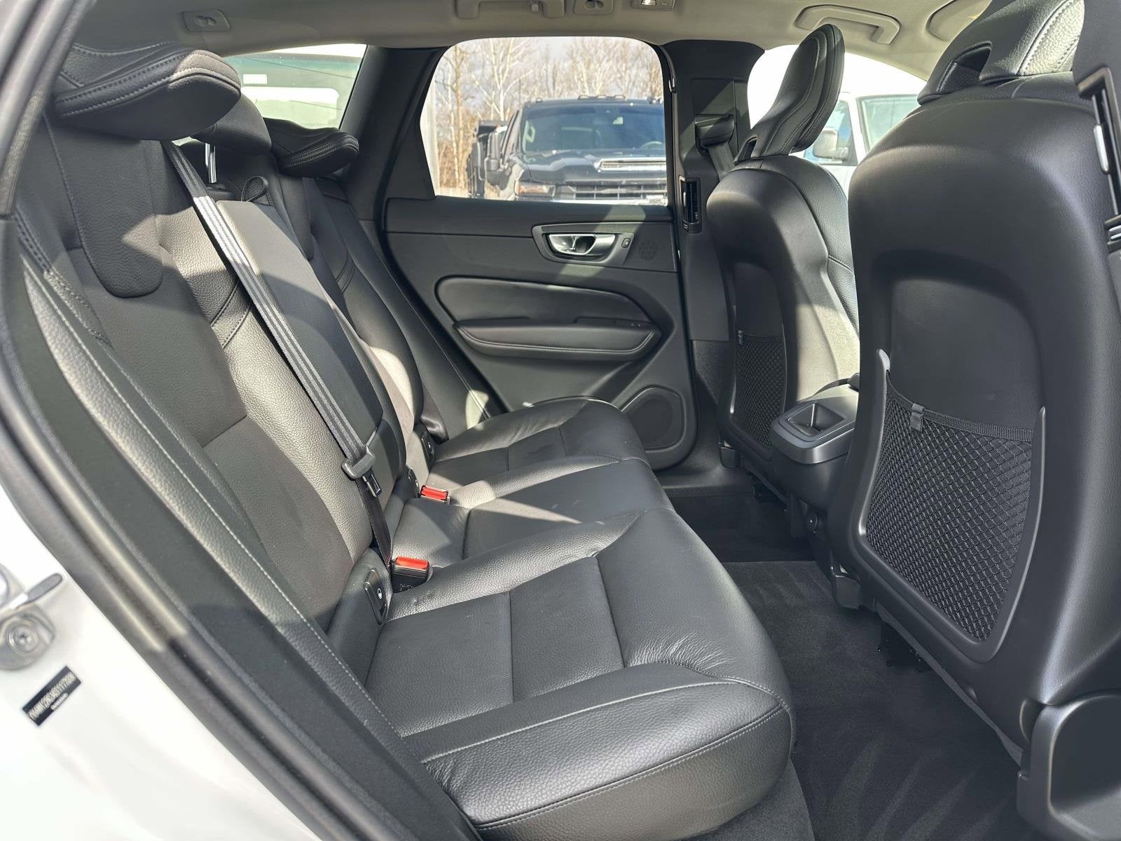 2025 Volvo XC60 Plus