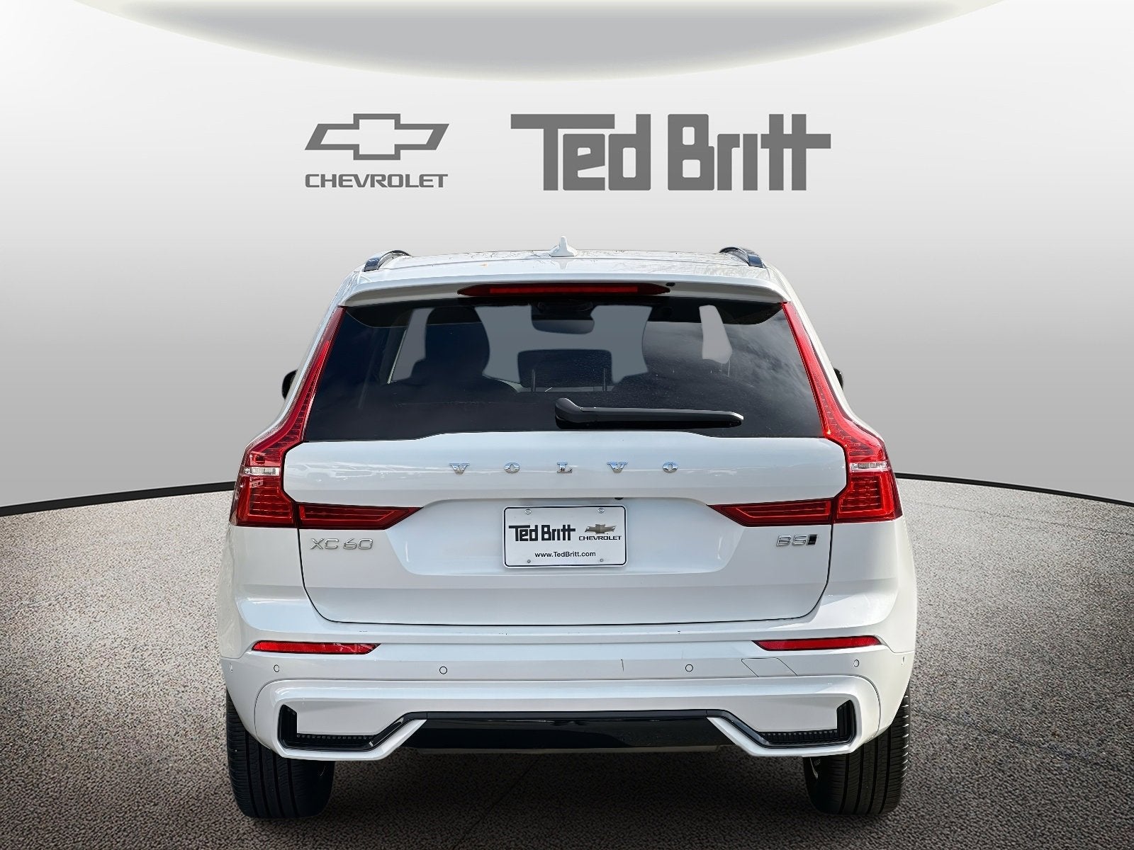 2025 Volvo XC60 Plus