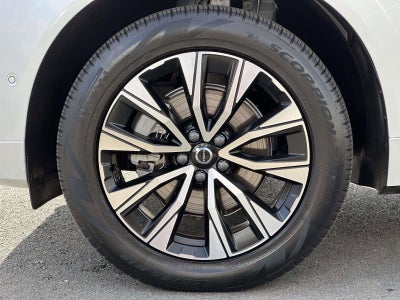 2025 Volvo XC60 Plus